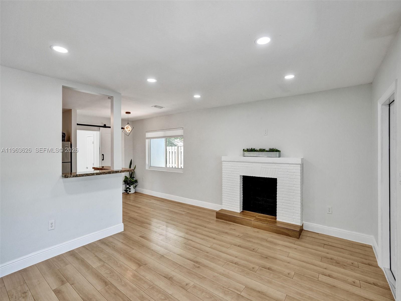 ALLENWOOD - Residential Lease