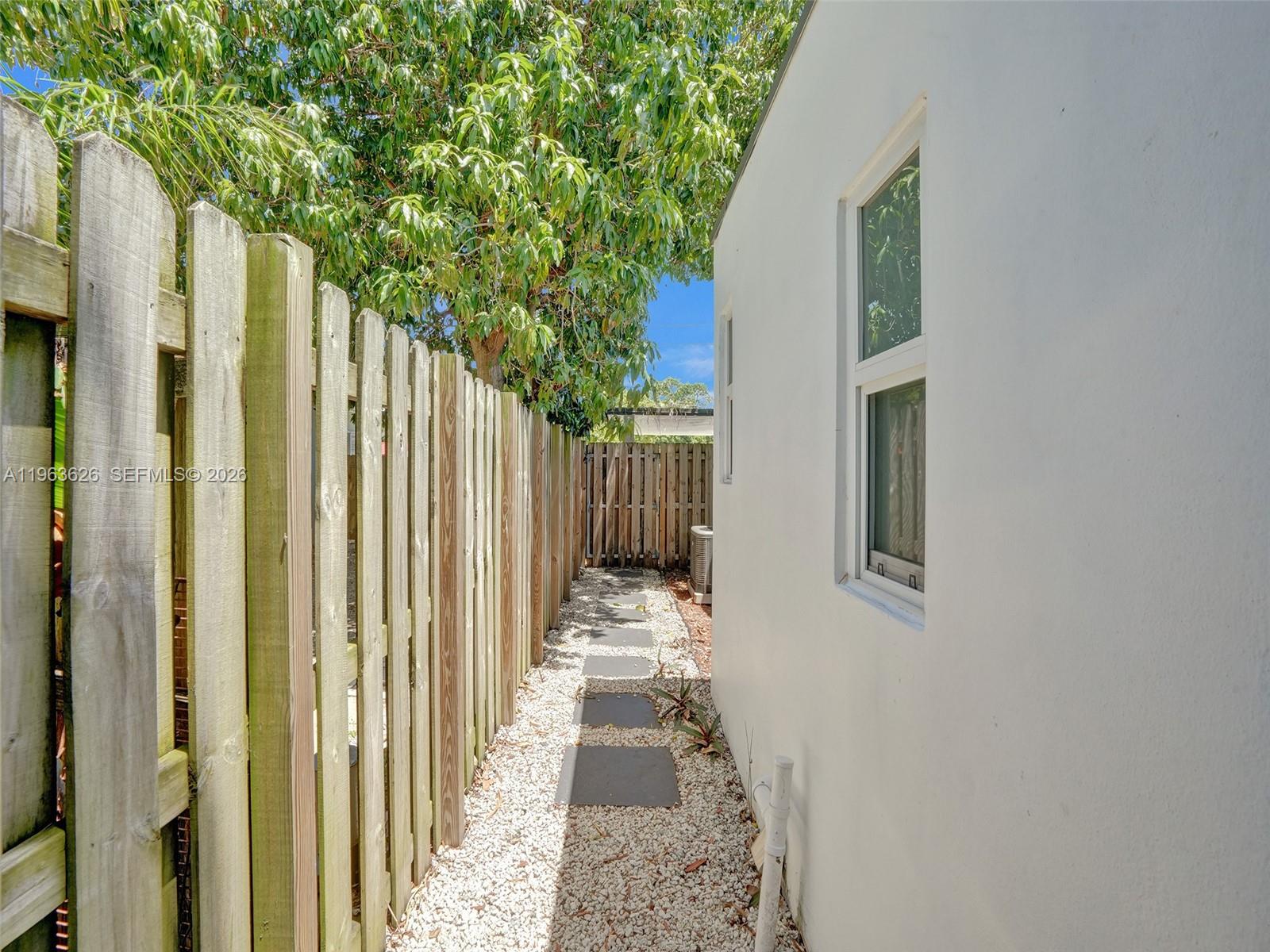ALLENWOOD - Residential Lease