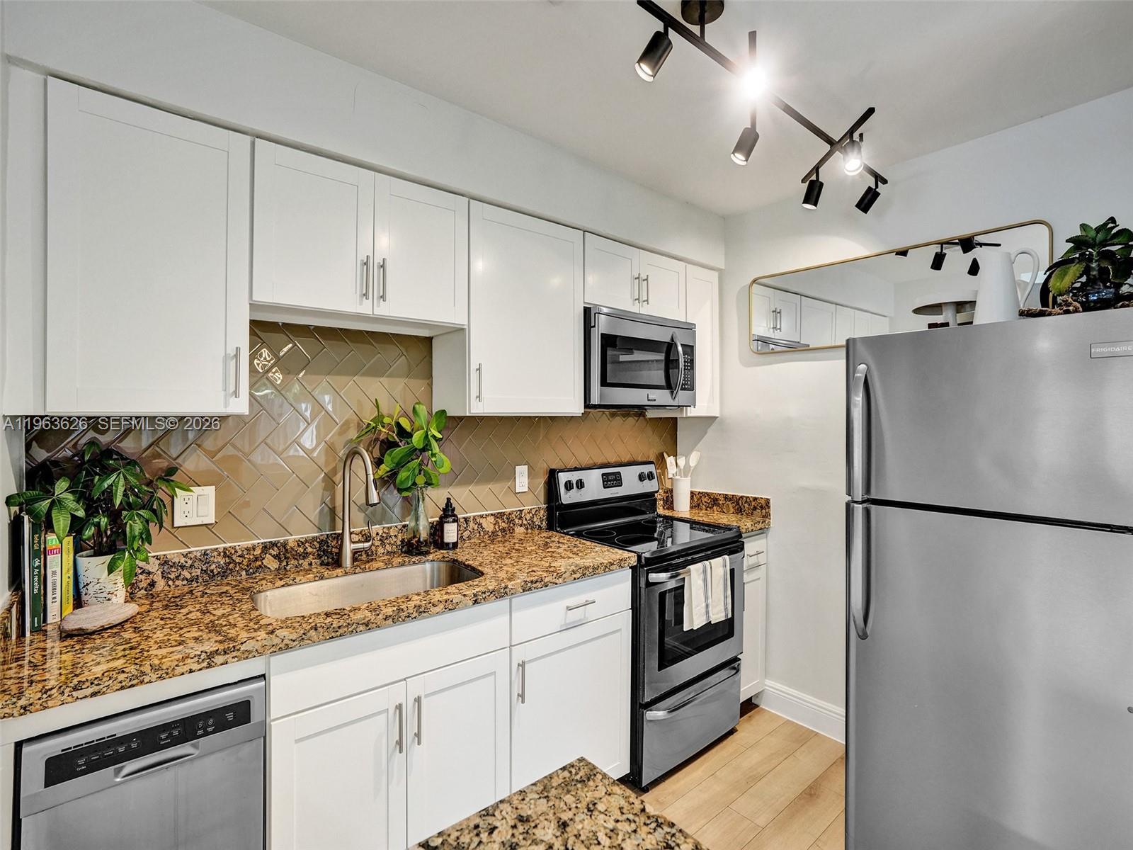 ALLENWOOD - Residential Lease