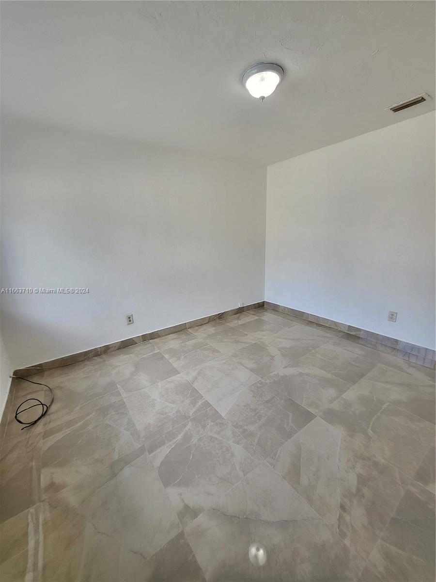 CRAVATTS ALLAPATTAH HOMES - Residential Lease