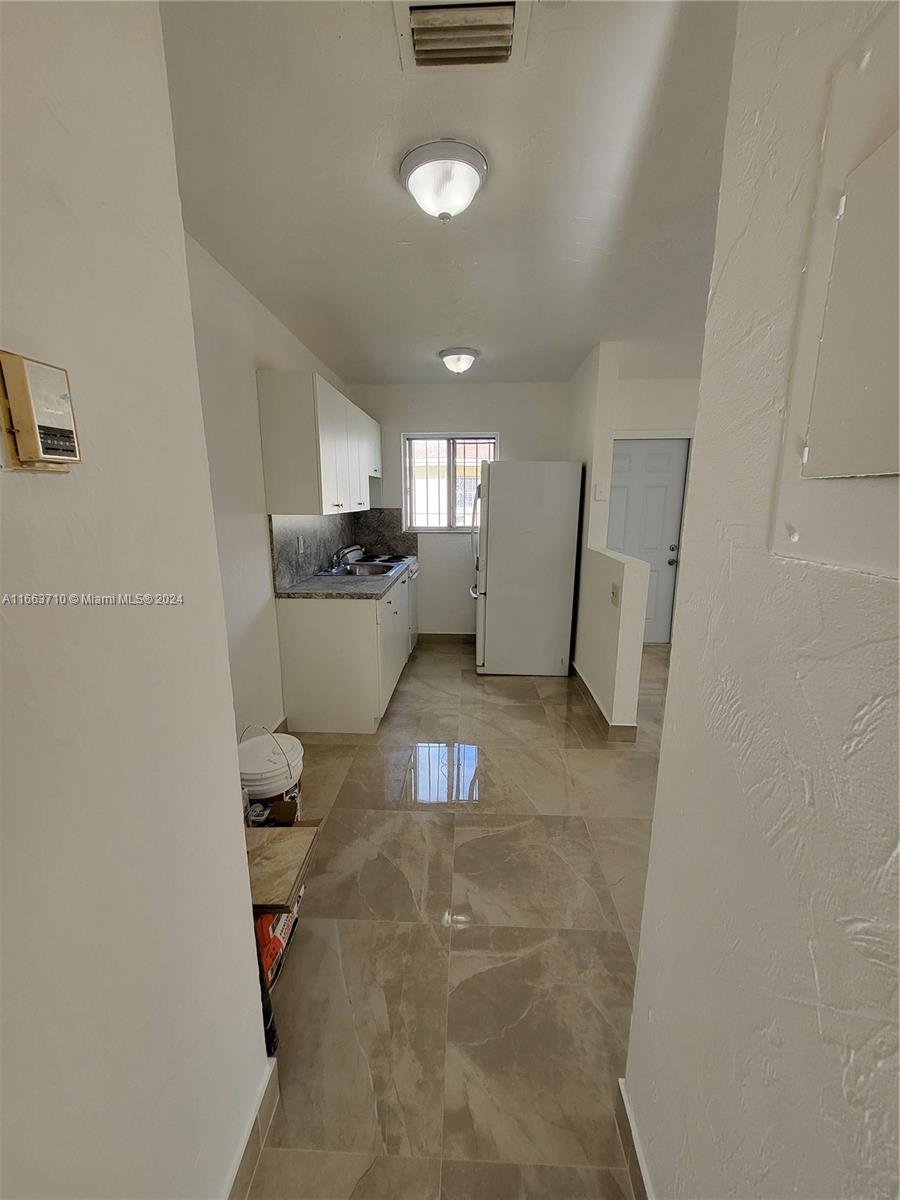 CRAVATTS ALLAPATTAH HOMES - Residential Lease