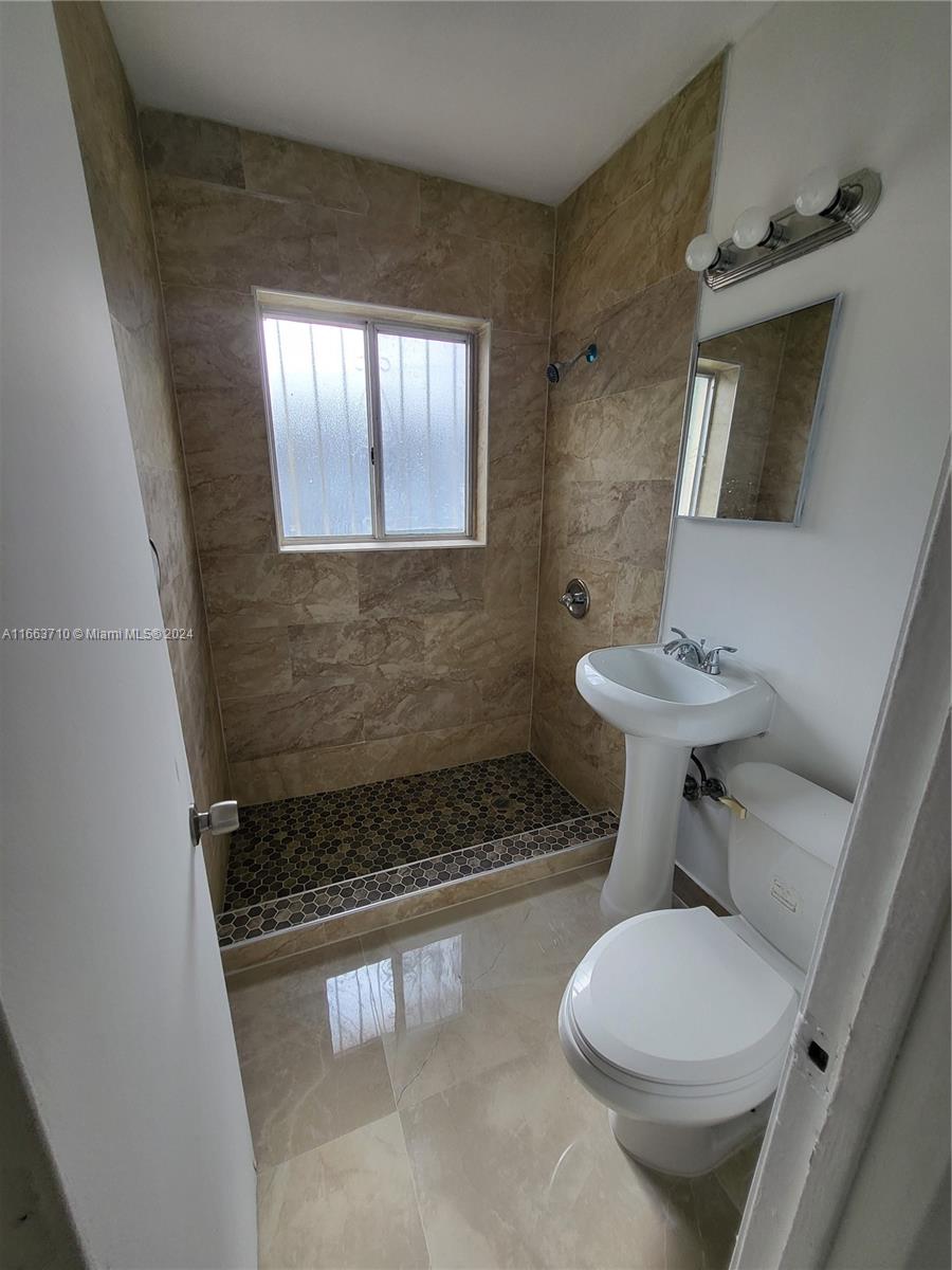 CRAVATTS ALLAPATTAH HOMES - Residential Lease