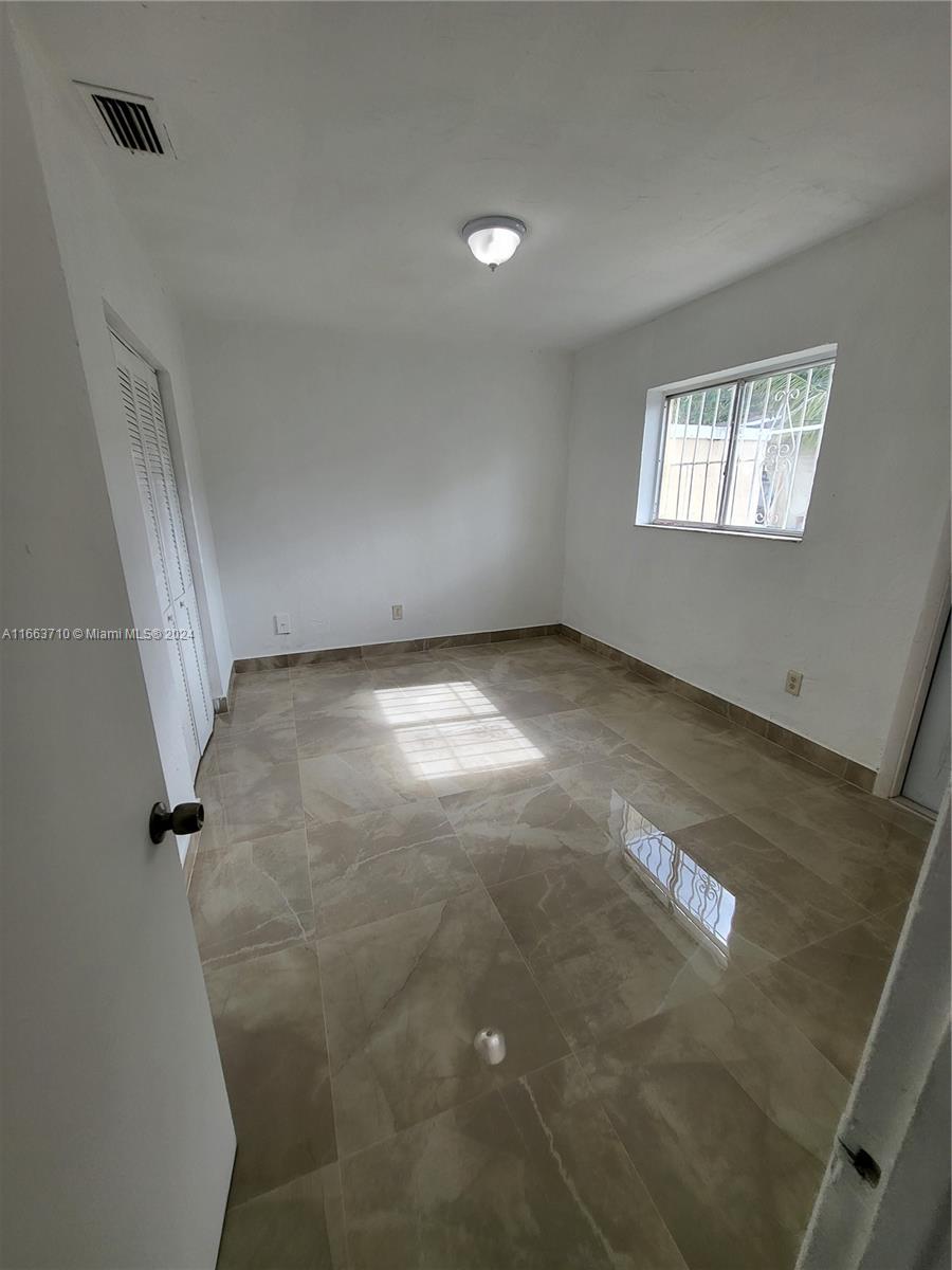 CRAVATTS ALLAPATTAH HOMES - Residential Lease