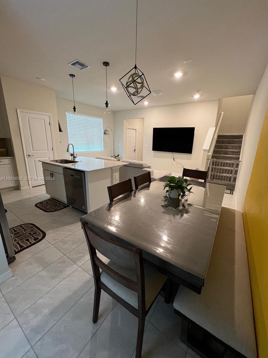 SOMERSET PLAZA - Residential Lease