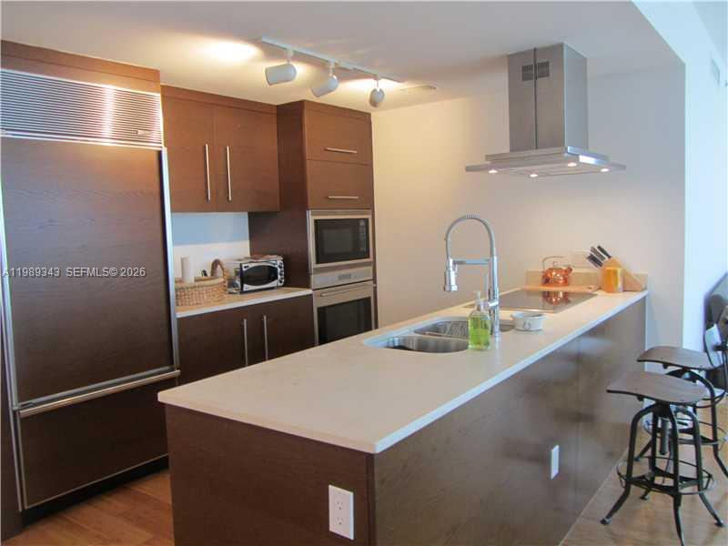ICON BRICKELL NO TWO - Residential