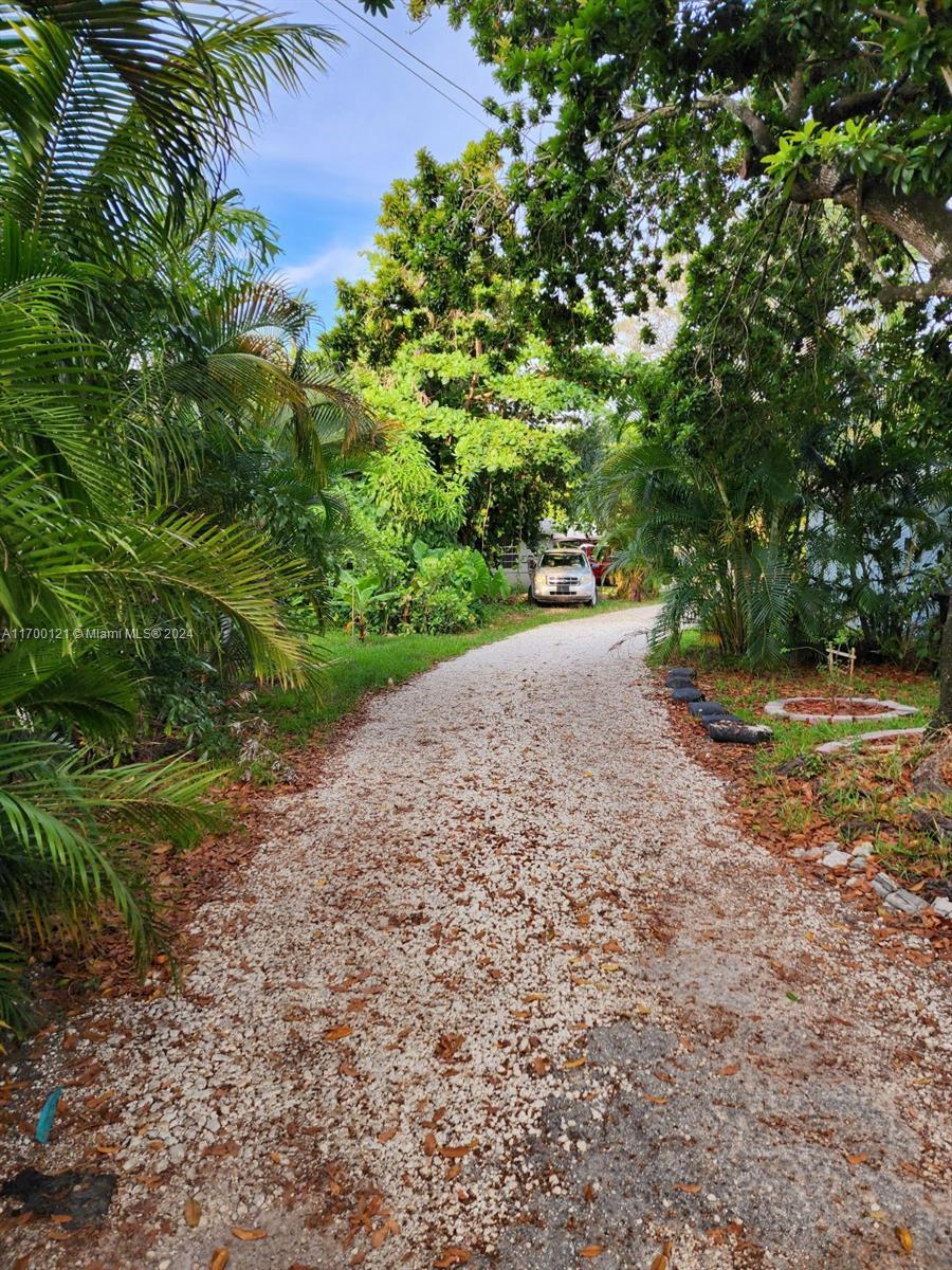 ROHAN ACRES - Land