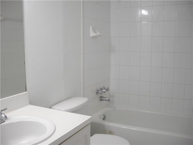 CONDADO REAL - Residential Lease
