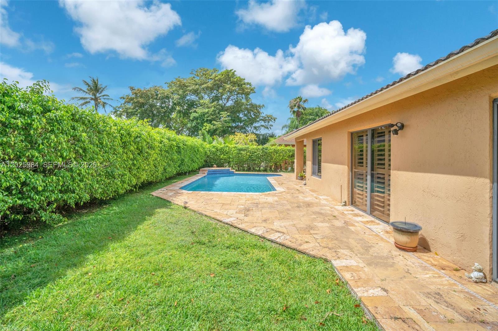 WINSTON PARK - Residential