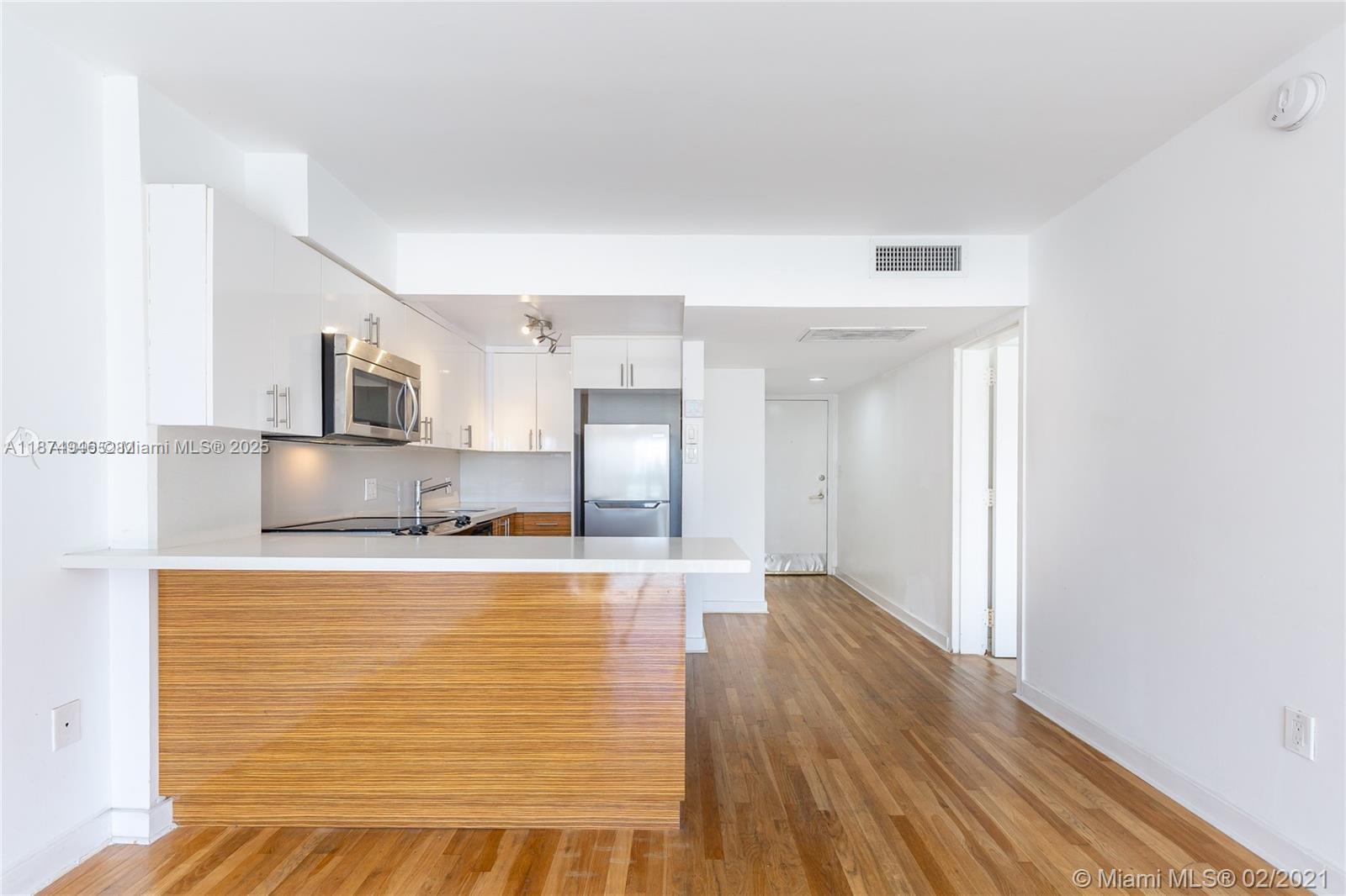 CRICKET CLUBHOUSE CONDO - Residential