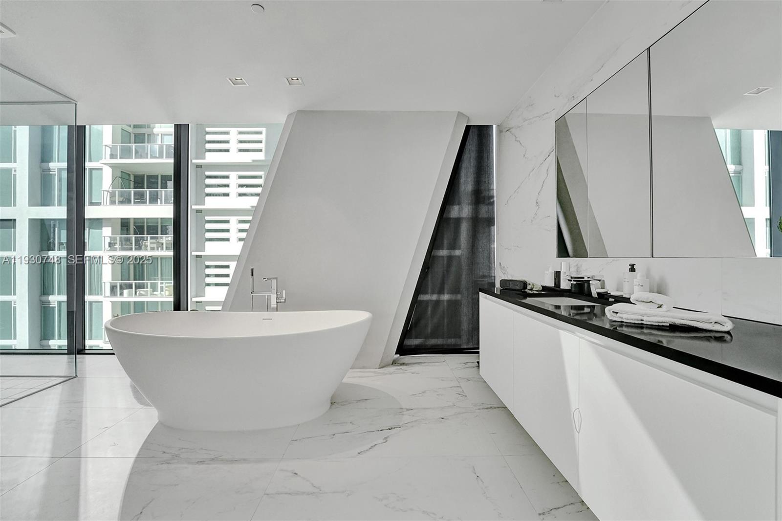 ONE THOUSAND MUSEUM CONDO - Residential