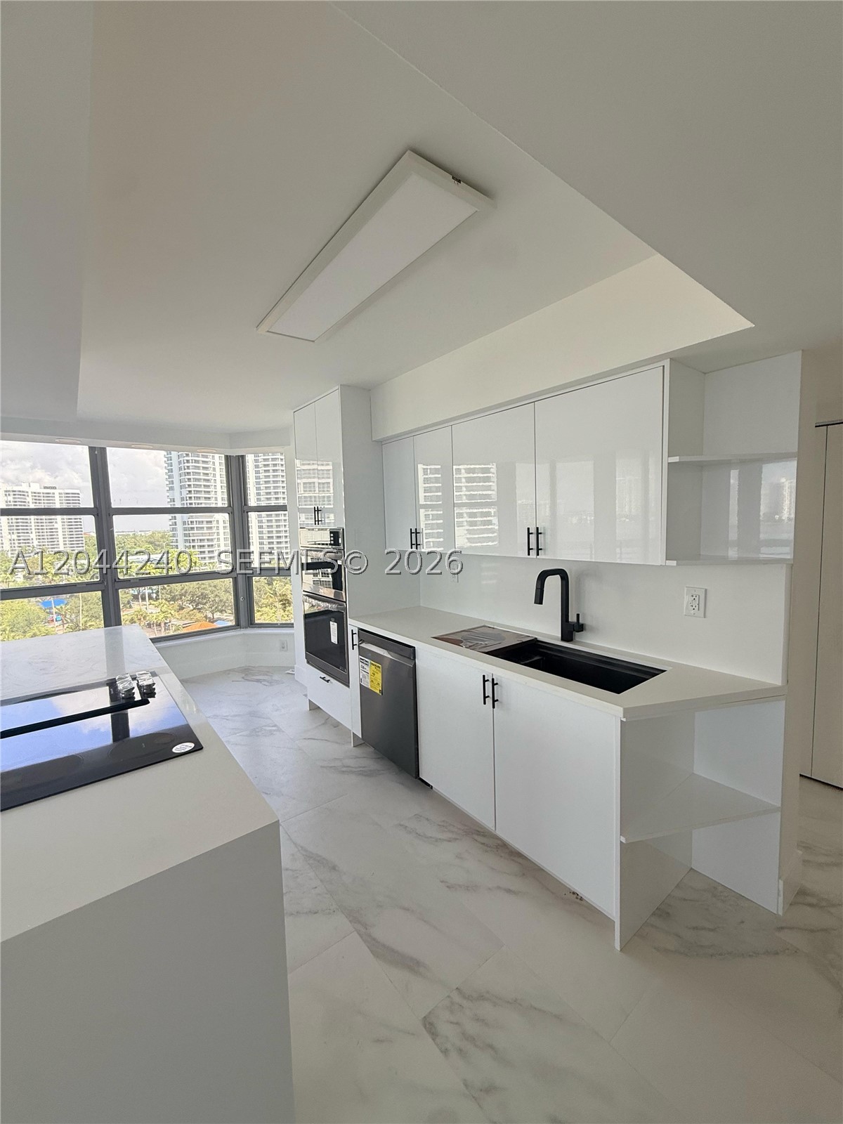 MYSTIC POINTE CONDO NO TH - Residential