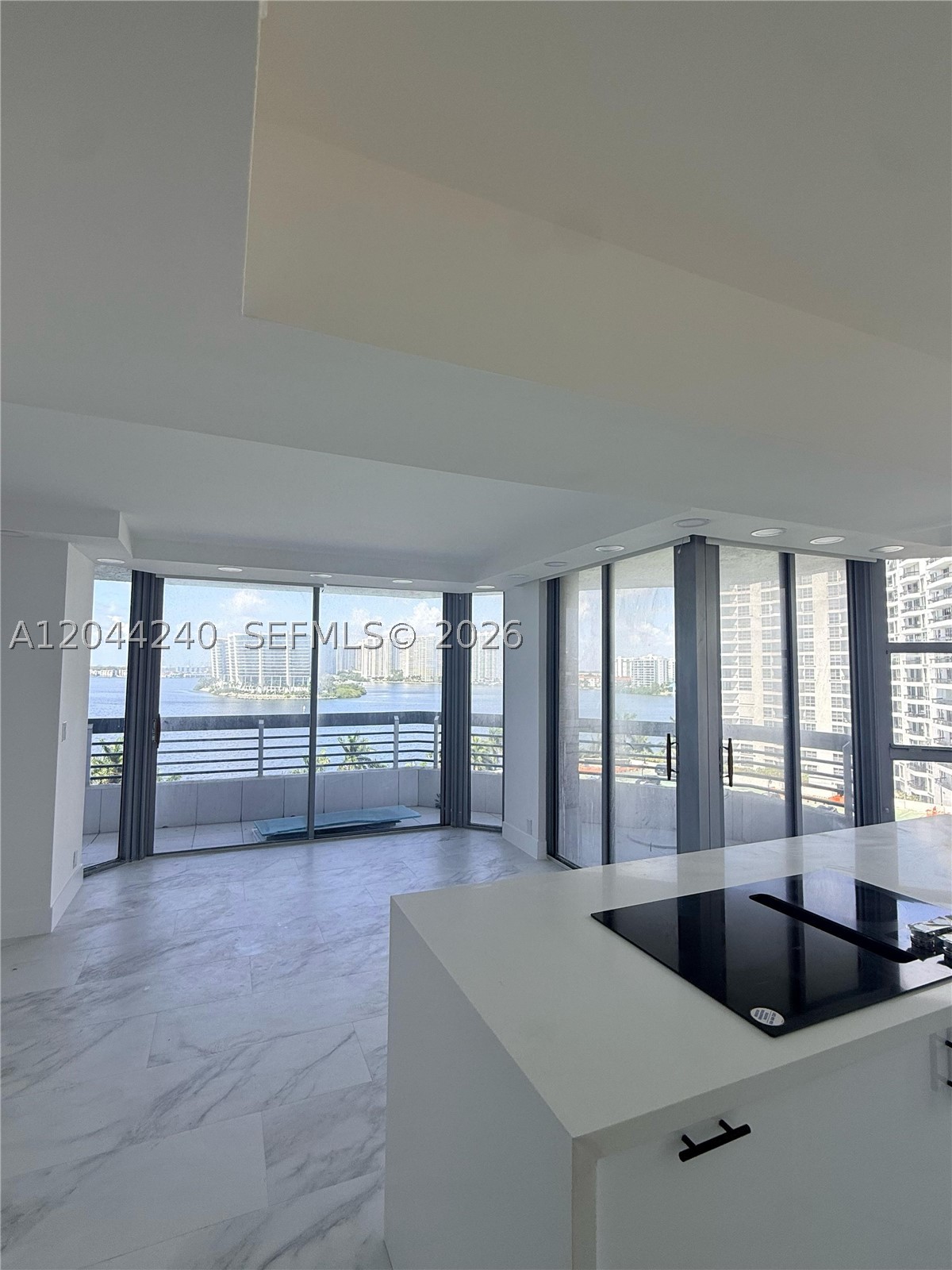 MYSTIC POINTE CONDO NO TH - Residential