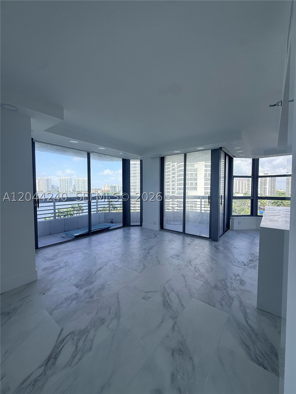 MYSTIC POINTE CONDO NO TH - Residential