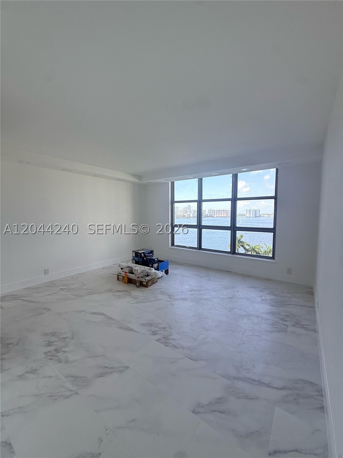 MYSTIC POINTE CONDO NO TH - Residential