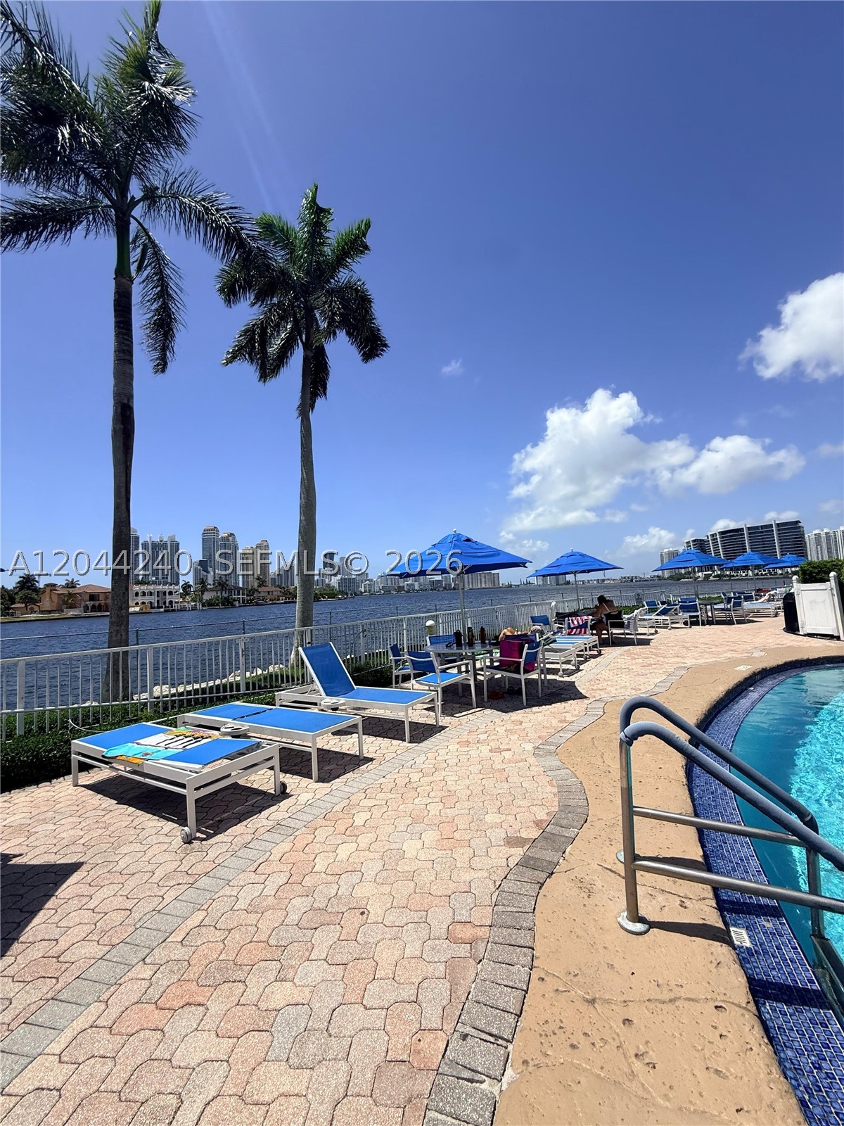 MYSTIC POINTE CONDO NO TH - Residential
