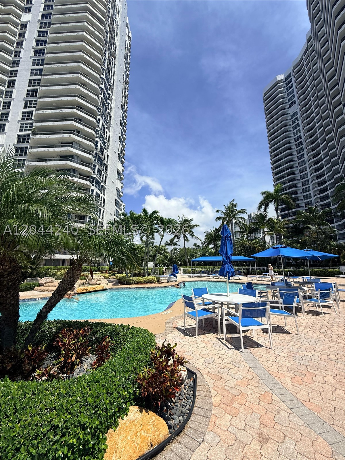 MYSTIC POINTE CONDO NO TH - Residential