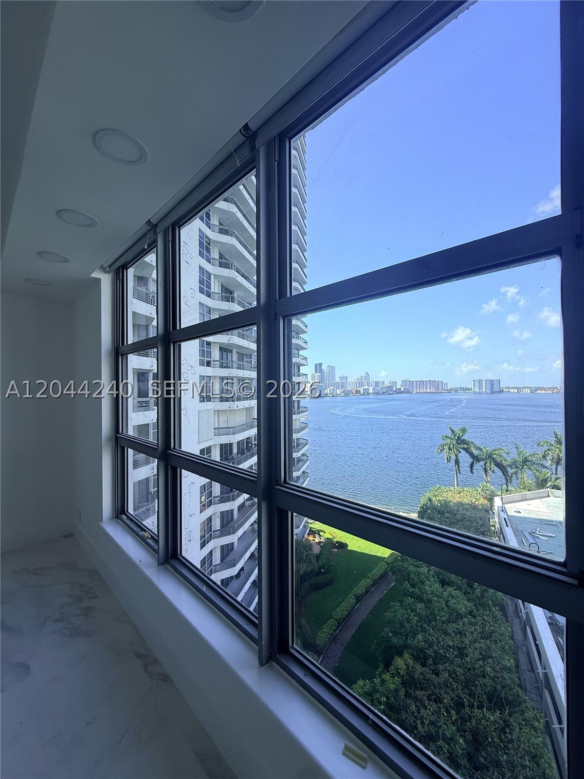 MYSTIC POINTE CONDO NO TH - Residential