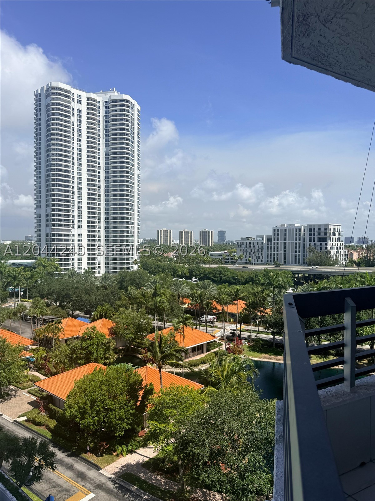 MYSTIC POINTE CONDO NO TH - Residential