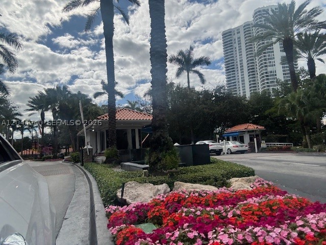 MYSTIC POINTE CONDO NO TH - Residential