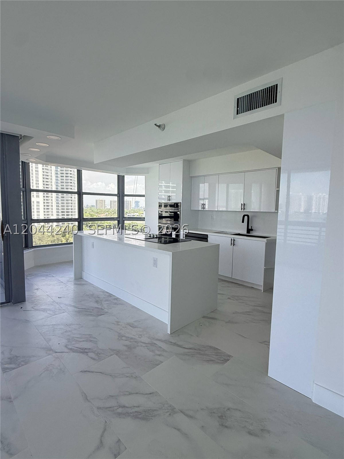 MYSTIC POINTE CONDO NO TH - Residential