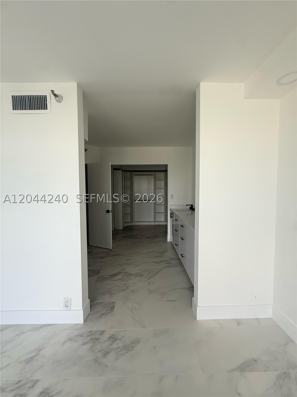 MYSTIC POINTE CONDO NO TH - Residential