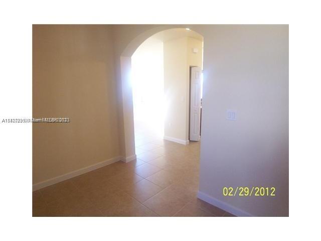 THE SHORES CONDO NO 3 - Residential Lease
