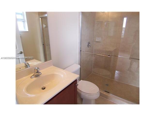 THE SHORES CONDO NO 3 - Residential Lease