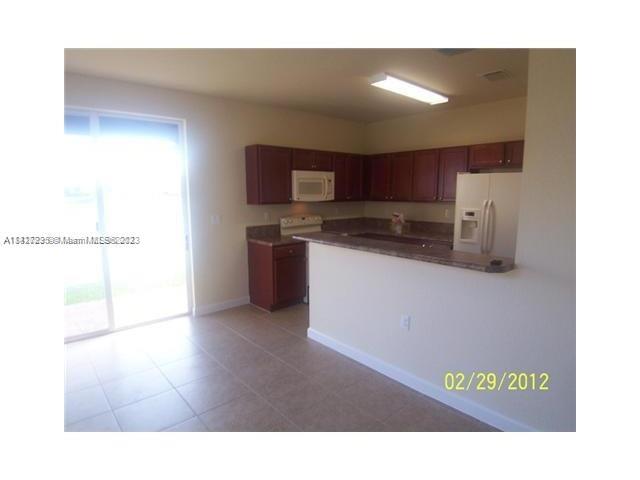 THE SHORES CONDO NO 3 - Residential Lease