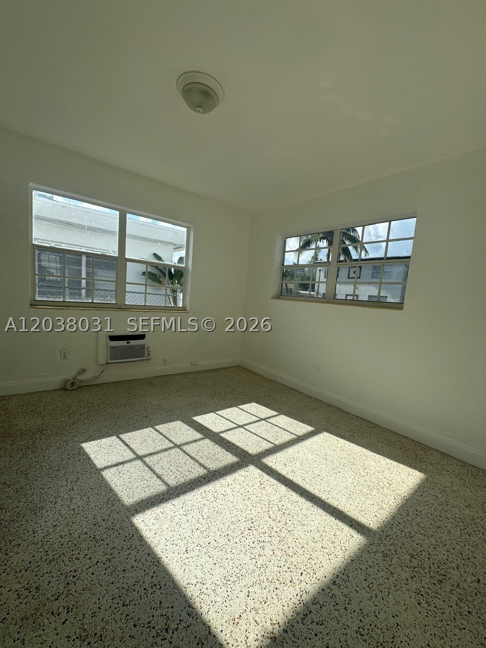 BISCAYNE BCH SUB - Residential Lease