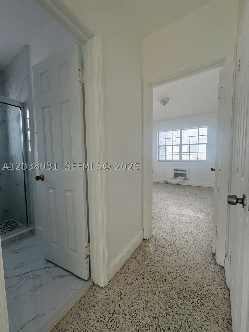 BISCAYNE BCH SUB - Residential Lease