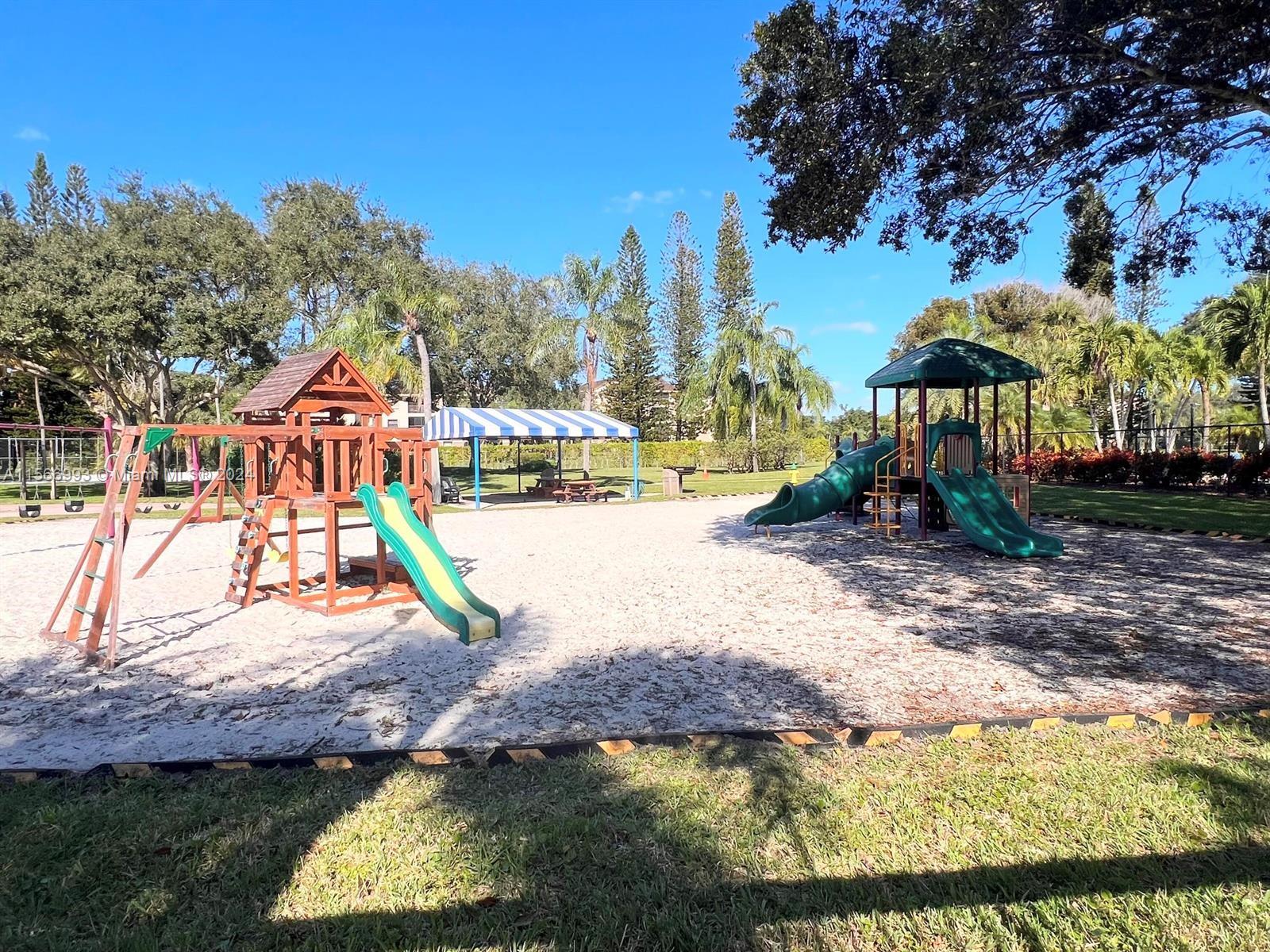 TRADEWINDS B CONDO - Residential