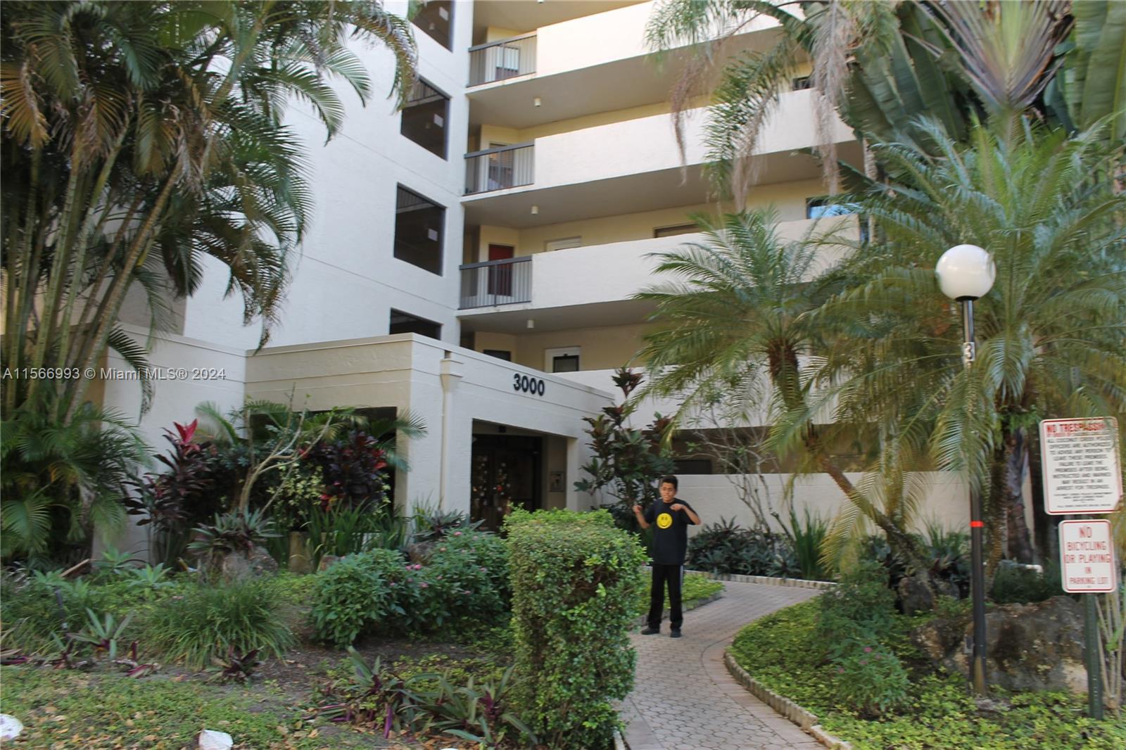 TRADEWINDS B CONDO - Residential