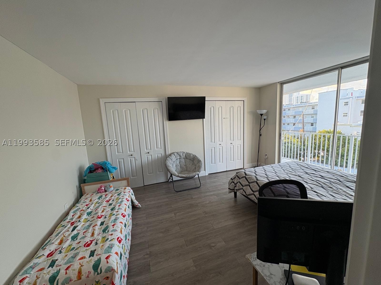 MICHIGAN WEST CONDO - Residential