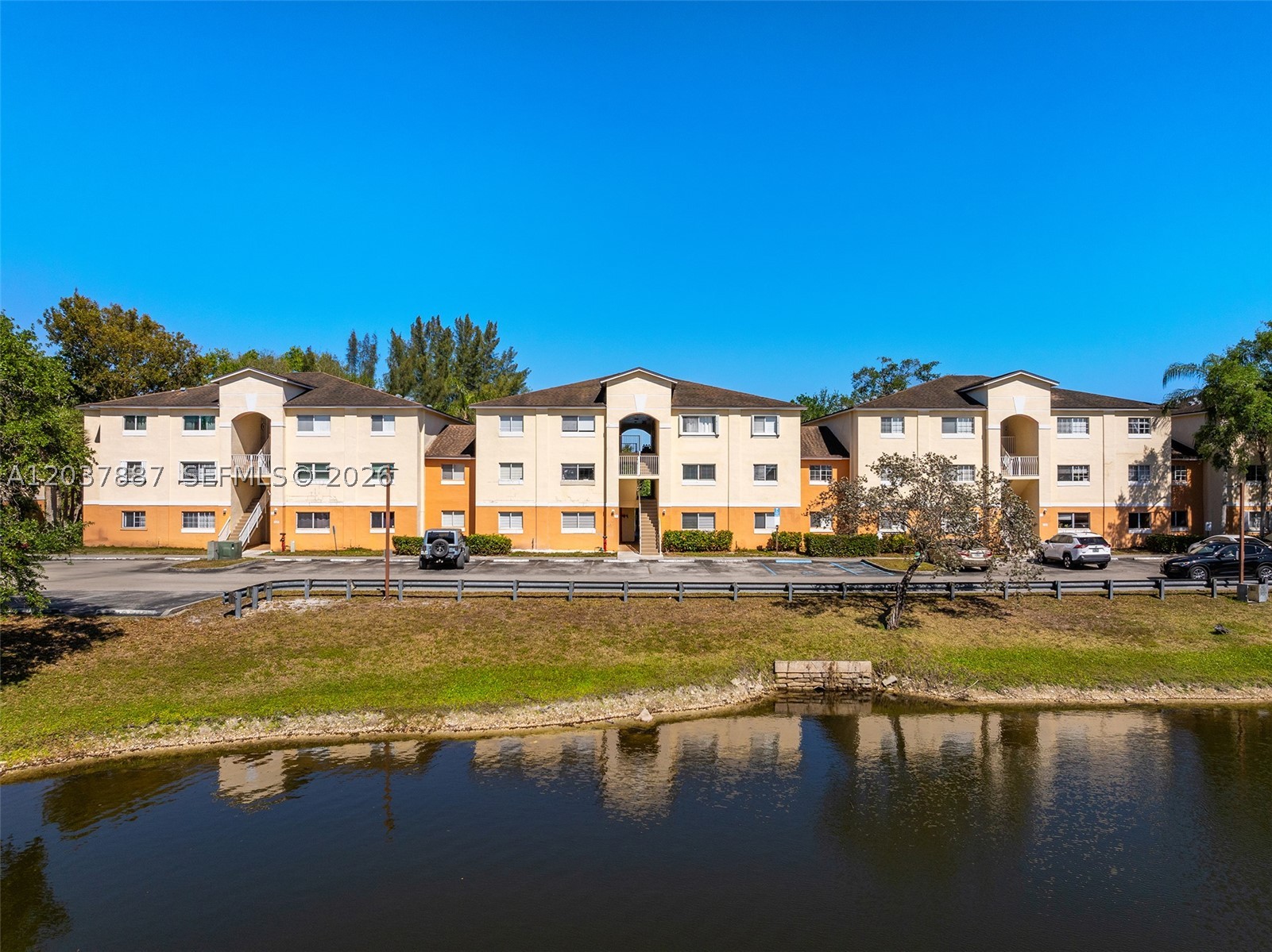 LAKEWOOD AT EMERALD HILLS - Residential