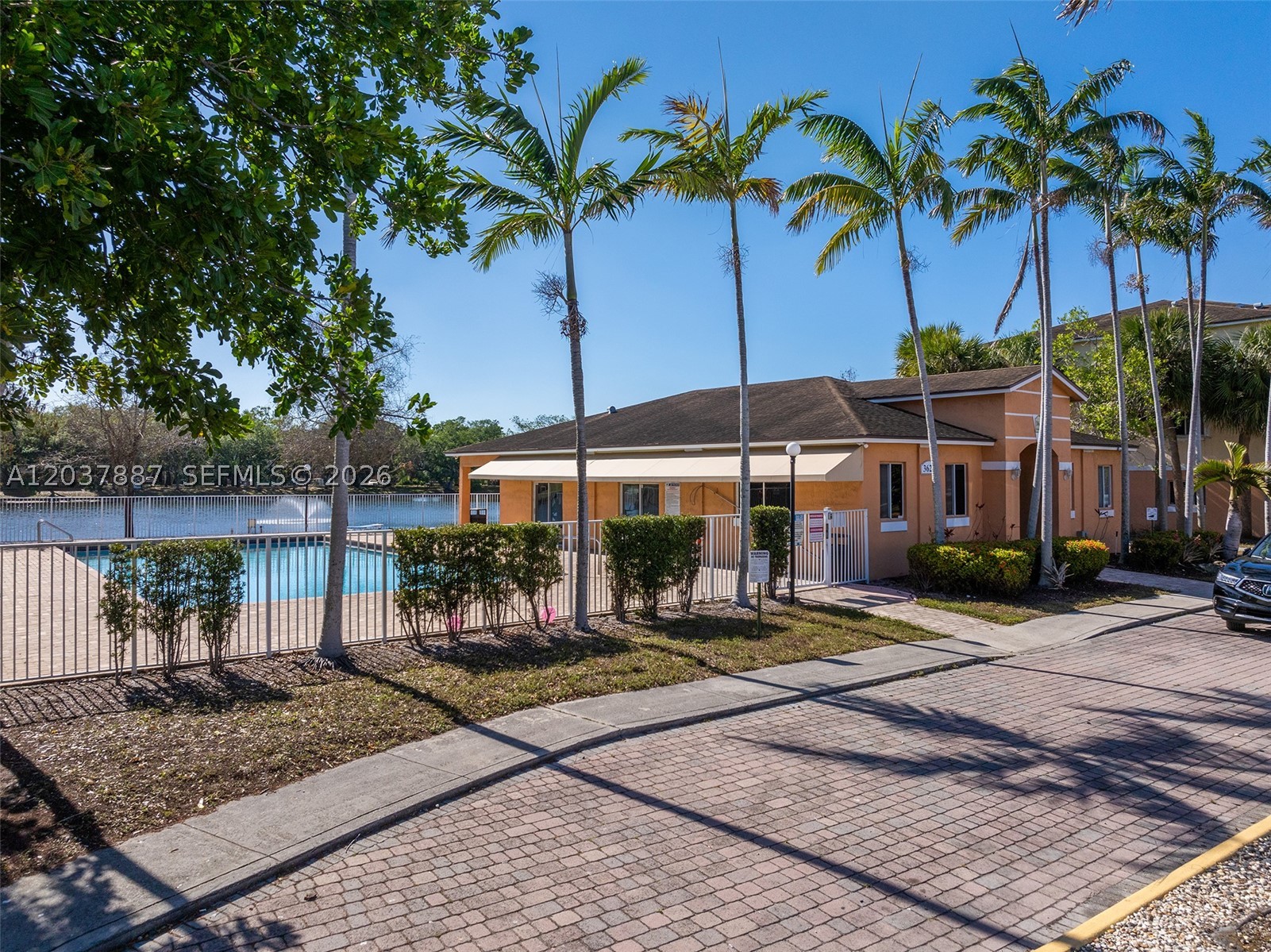 LAKEWOOD AT EMERALD HILLS - Residential