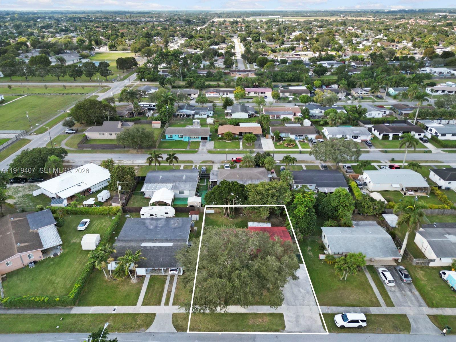 LAUREL MANOR - Residential