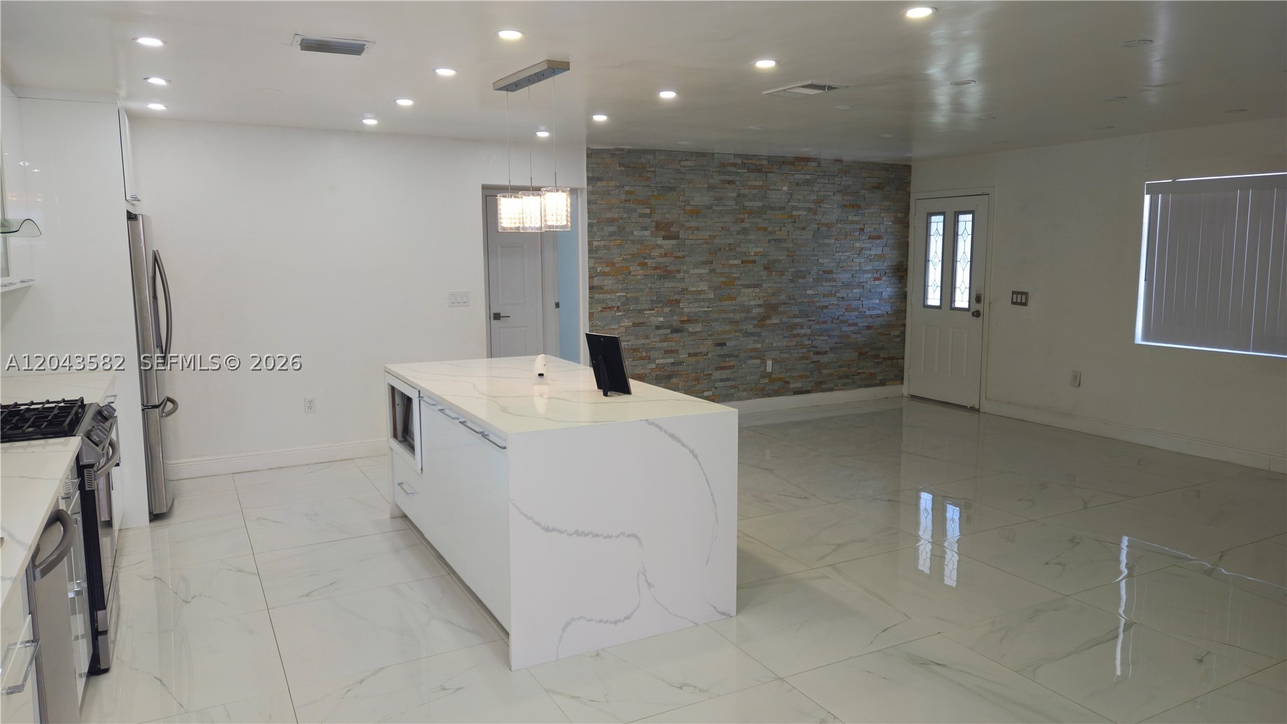 SUNRISE GOLF VILLAGE SEC - Residential