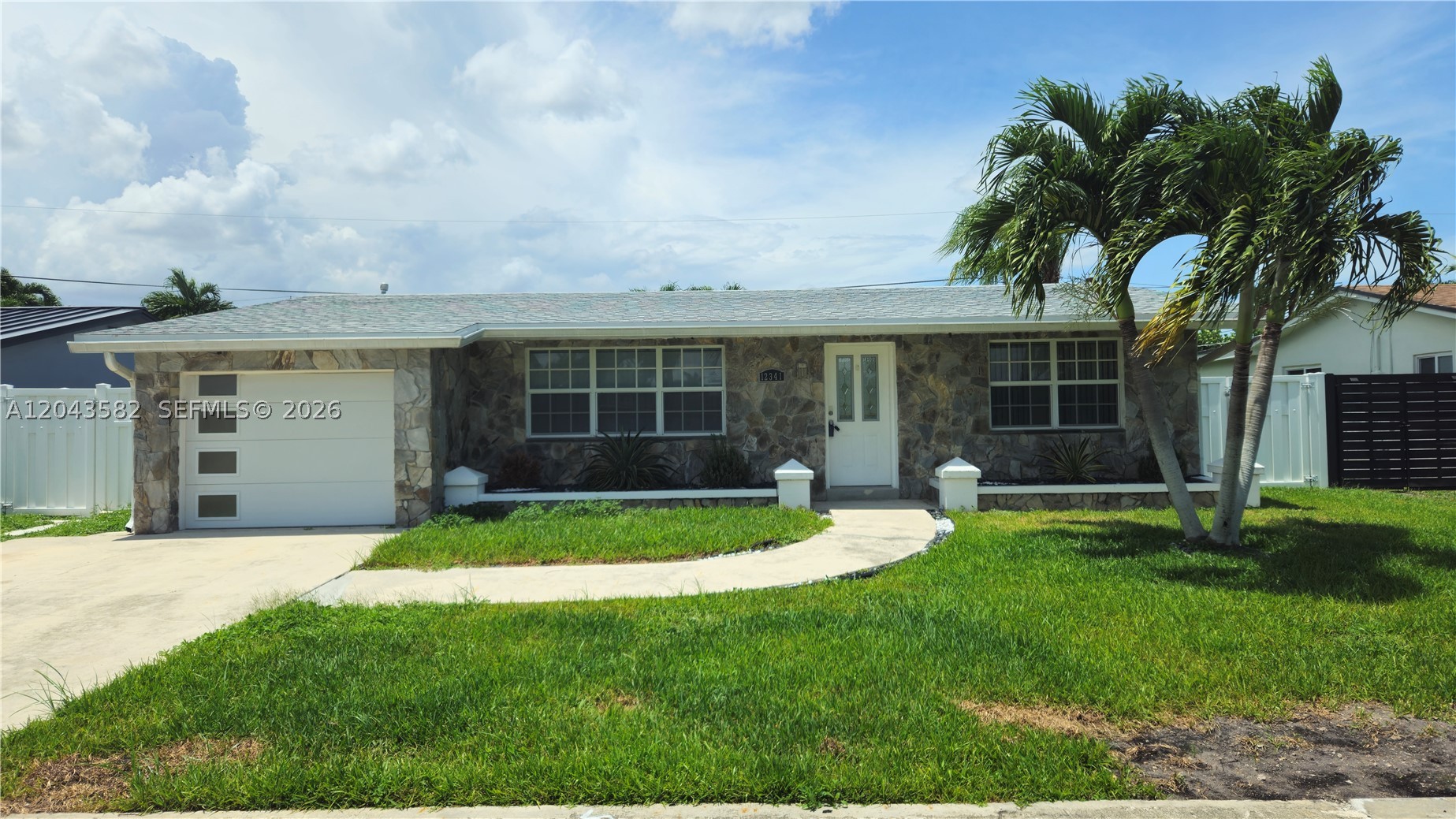SUNRISE GOLF VILLAGE SEC - Residential