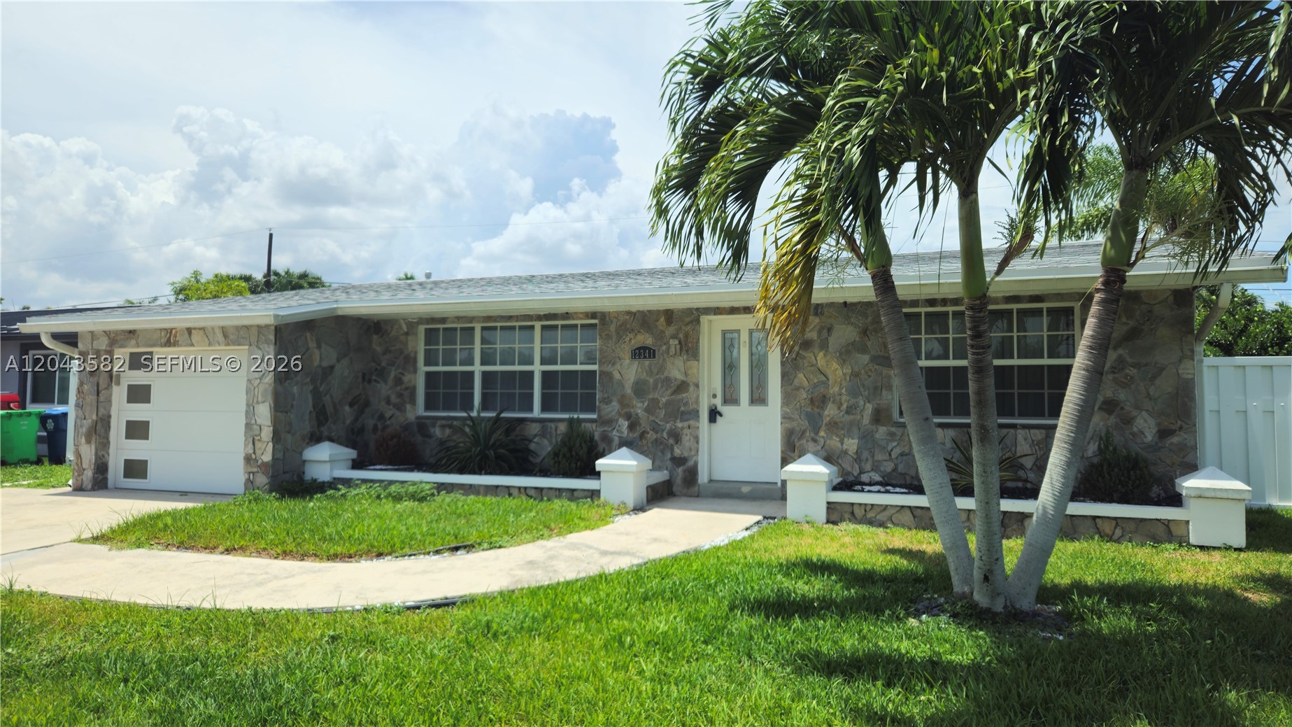 Beautiful, updated pool home perfect for entertaining! This bright residence features a seamless, open-concept design. Enjoy a modern chef's kitchen boasting stainless steel appliances, a gas stove, a dishwasher, and a built-in wine cooler. The spacious layout includes a large living room, dining room and kitchen plus a family rooms. Benefit from a private split floor plan offering 3 bedrooms and 2 bathrooms, including a master suite with a walk-in closet. Step outside to your private backyard oasis, complete with your private pool. Perfect for hosting gatherings or relaxing. Schedule your tour today!