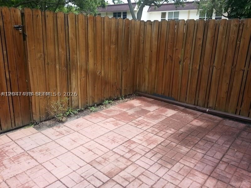 HOLLYWOOD GARDENS CONDOMI - Residential