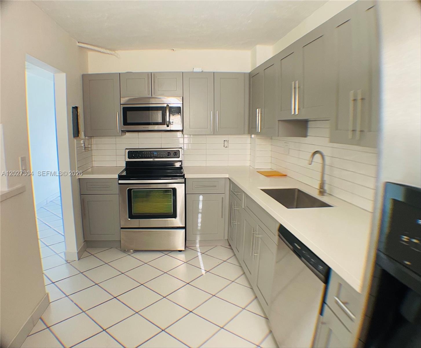 12590 CORONADO TOWERS CON - Residential