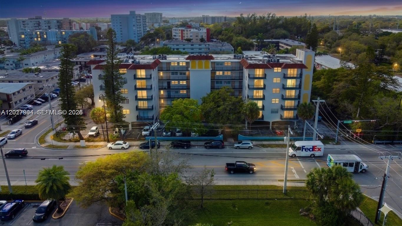 12590 CORONADO TOWERS CON - Residential