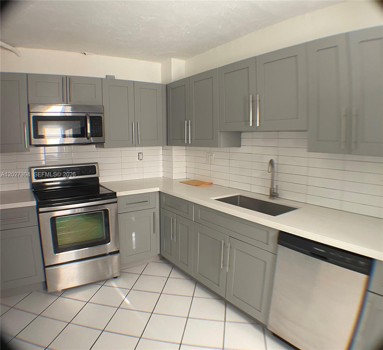 12590 CORONADO TOWERS CON - Residential