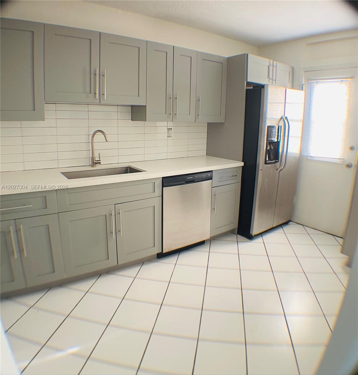 12590 CORONADO TOWERS CON - Residential