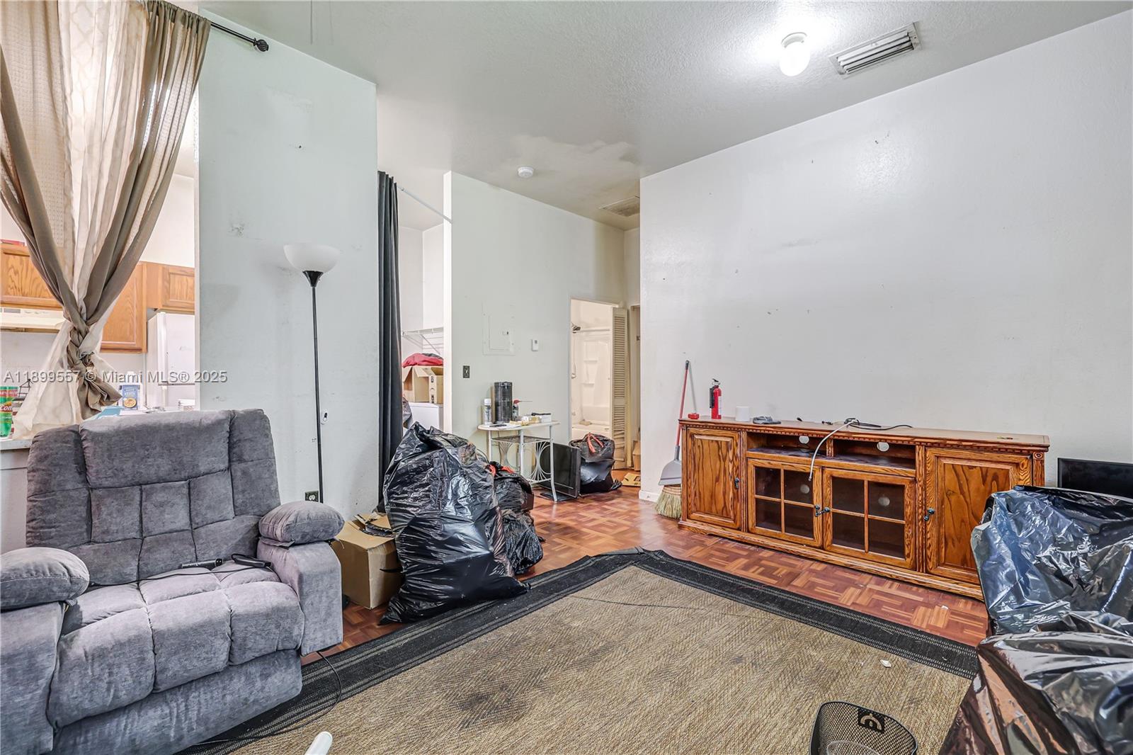 GROVELAND PK - Residential