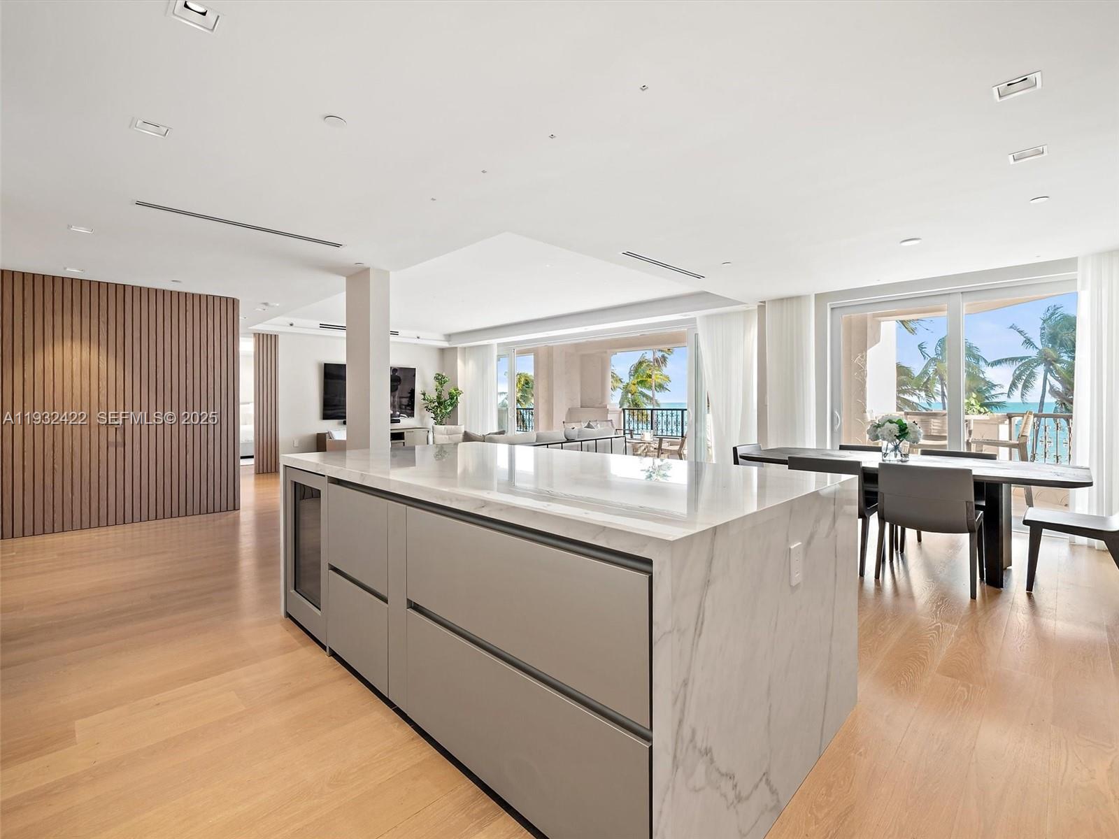 OCEANSIDE @ FISHER ISL CO - Residential