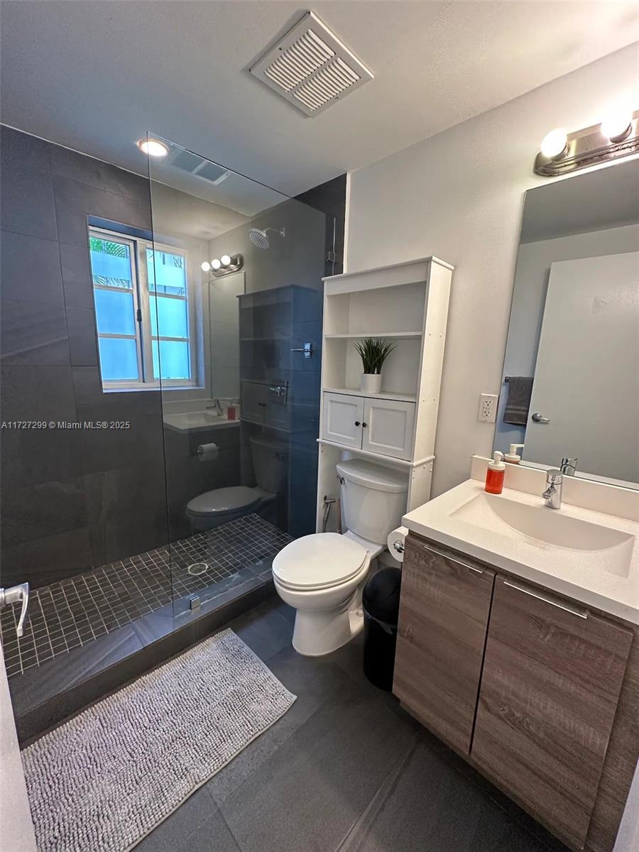 EVA CONDO - Residential