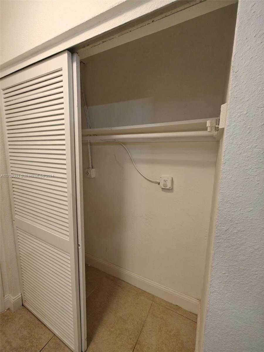 VILLAS OF PINECREST CONDO - Residential Lease