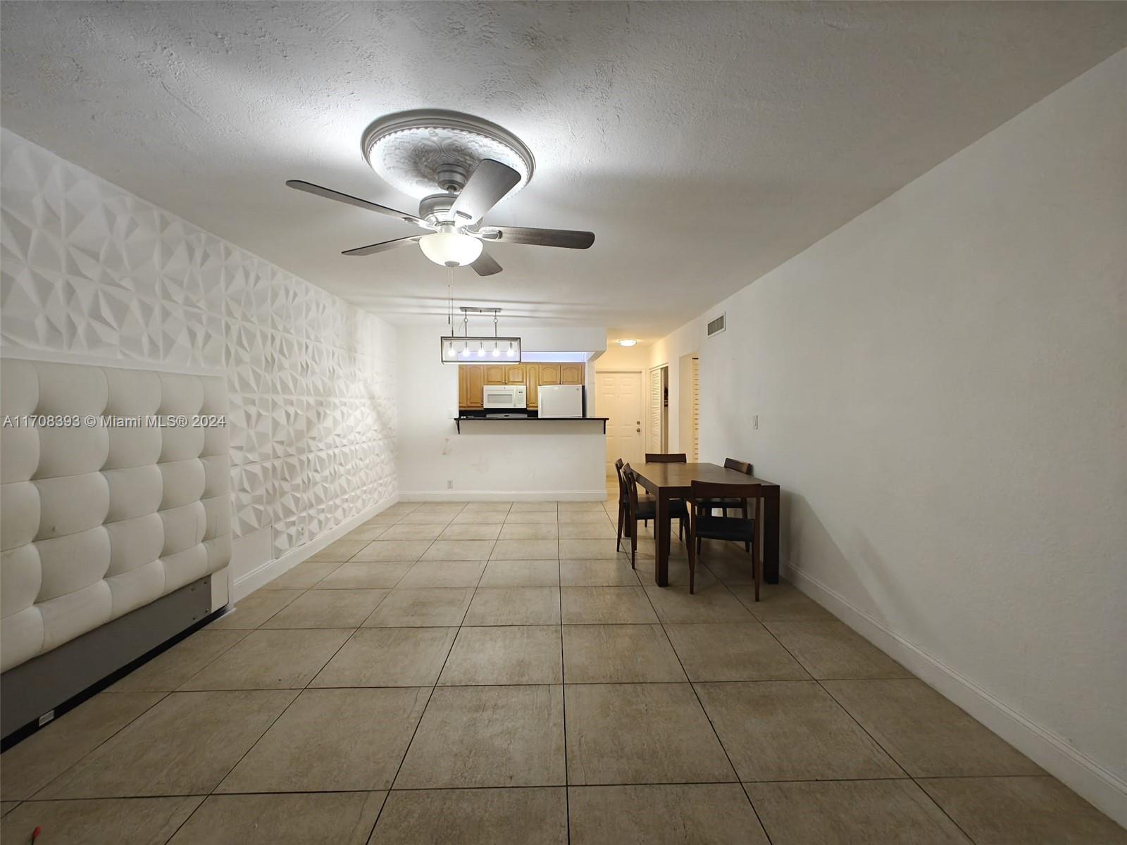 VILLAS OF PINECREST CONDO - Residential Lease