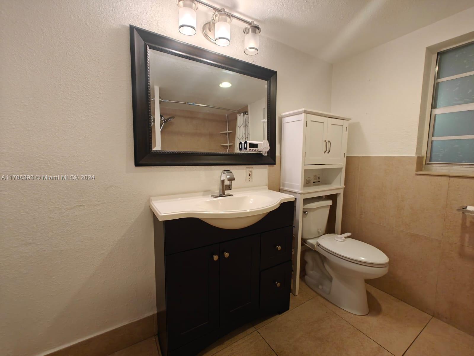 VILLAS OF PINECREST CONDO - Residential Lease